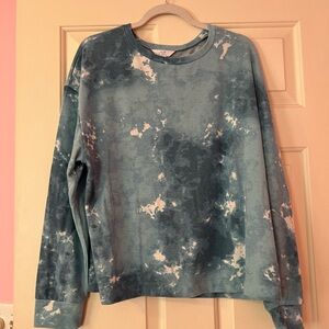 Woman’s Time and Tru Long Sleeve Top